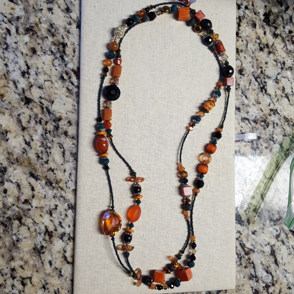 Lomg necklace
